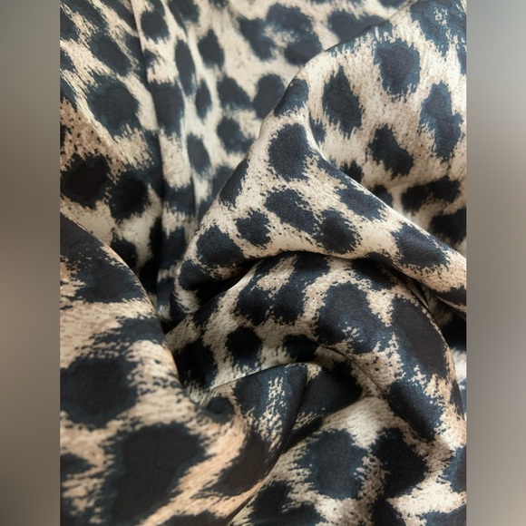 Animal print Silky Midi Skirt - Picture 10 of 11